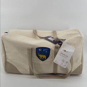 California Design Den Beige Duffel Bag with Emblem Cotton Travel Bag NWT Unisex